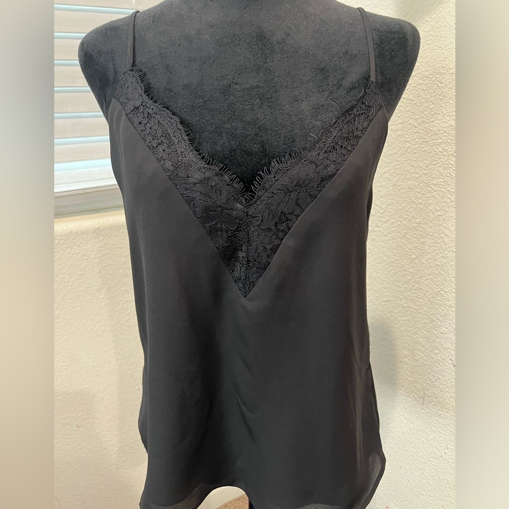 Socialite Lace Cami‎